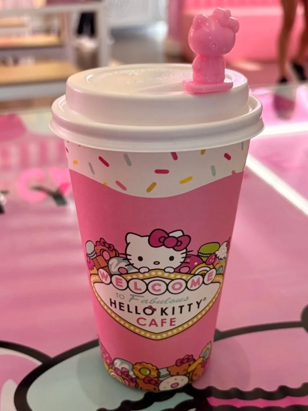 Hello Kitty Cafe Coffee Cup with Reusable Hello Kitty Shaped Coffee Stopper